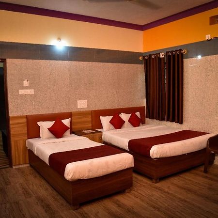 Sree Varada International جوكارنا المظهر الخارجي الصورة